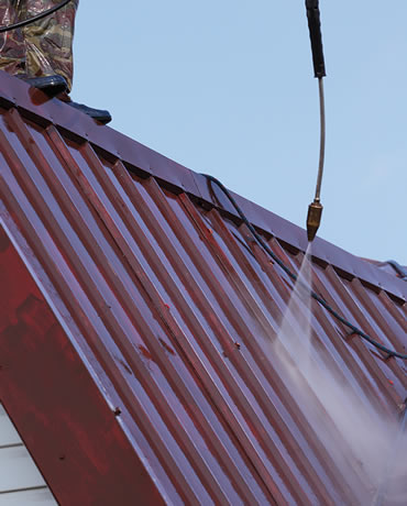 Différents types de nettoyage de toiture avec Couv’toit